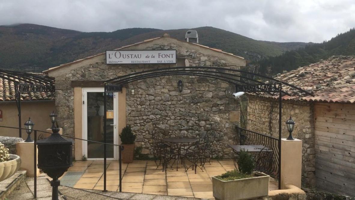 Hotel L'Oustau De La Font Reilhanette Εξωτερικό φωτογραφία