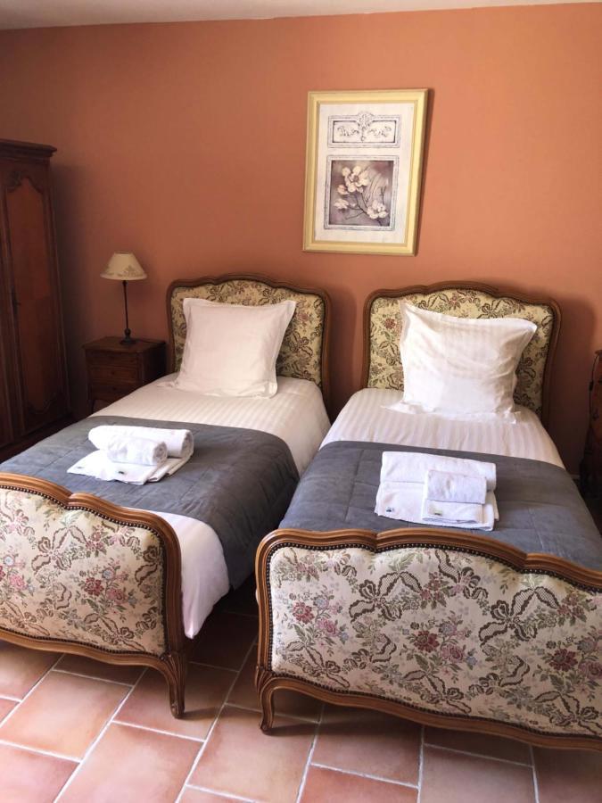 Hotel L'Oustau De La Font Reilhanette Εξωτερικό φωτογραφία